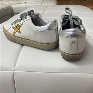 Golden Goose Sneakers